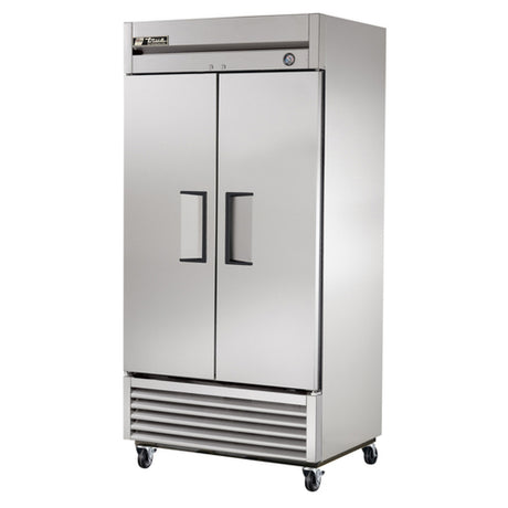 True Mfg. - General Foodservice T-35-HC - Refrigerator, Reach-in, Two-section